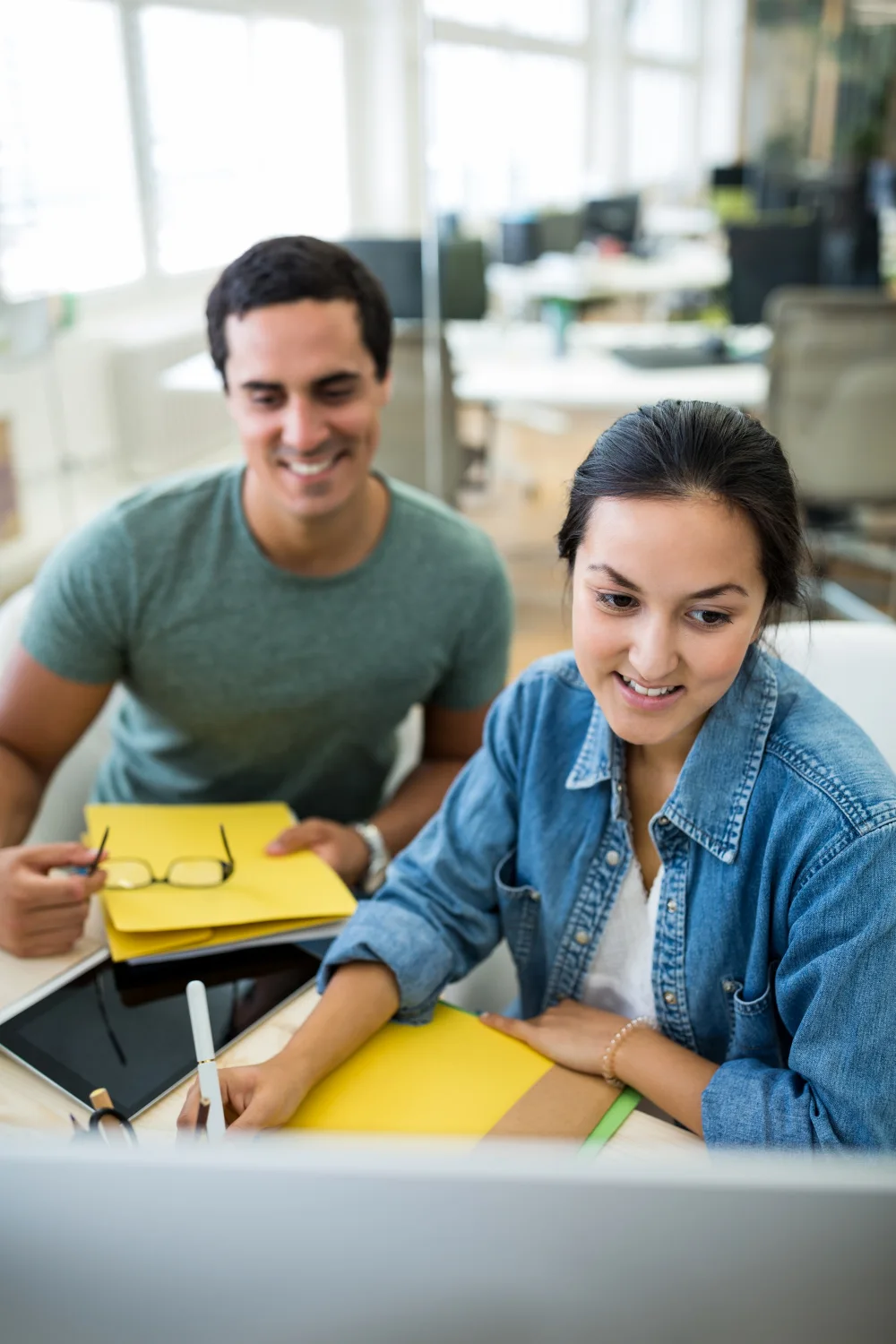 male-female-graphic-designers-working-together